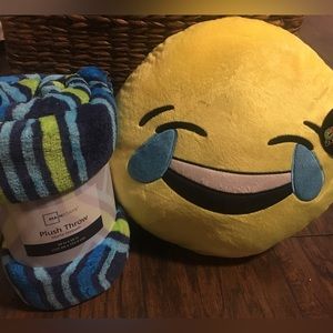 NEW Soft plush throw blanket with laughing emoji pillow blue & yellow striped